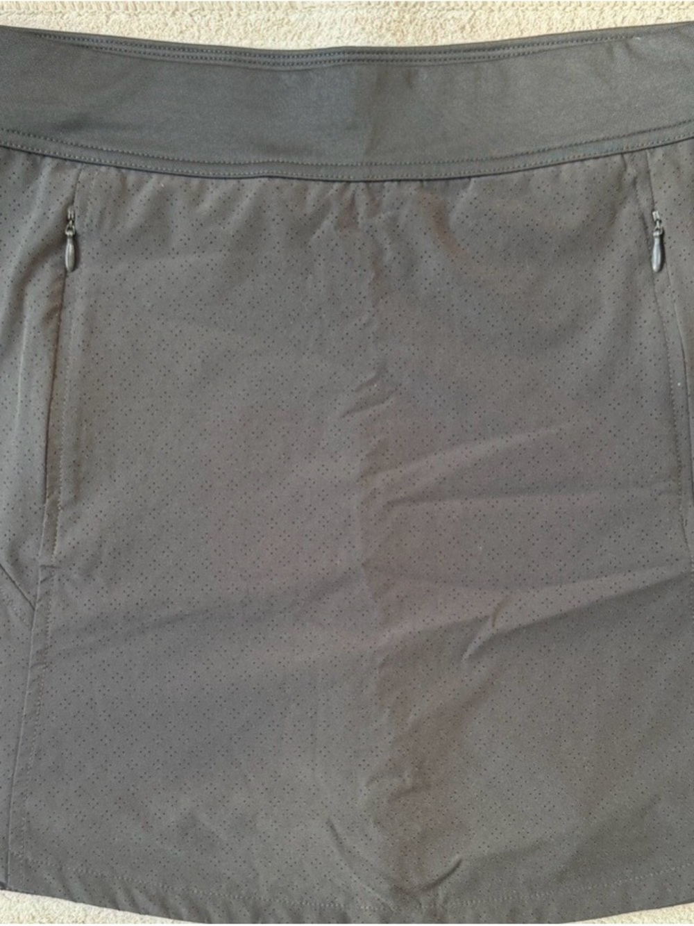 NWOT LIQUID YACHT WEAR GOLF SKORT SIZE 6 CHARCOAL